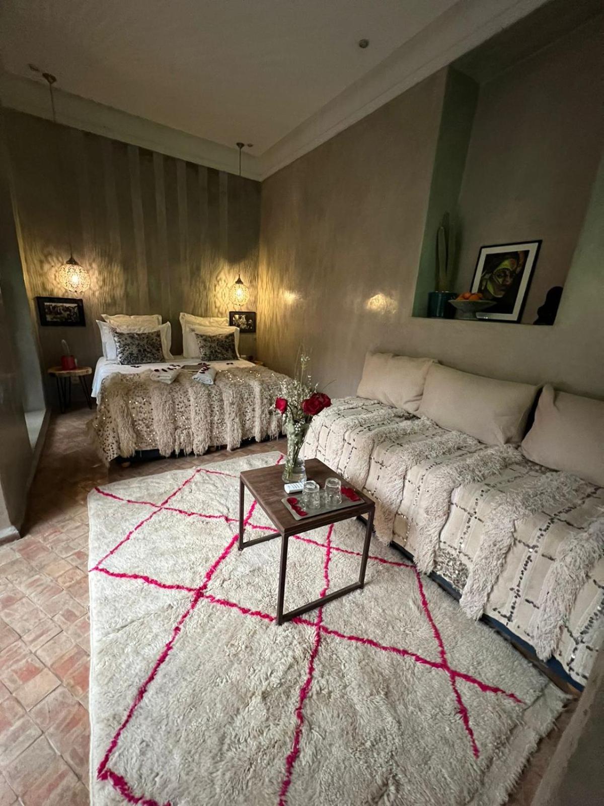 رياد رياض فندوم و سبا 4*